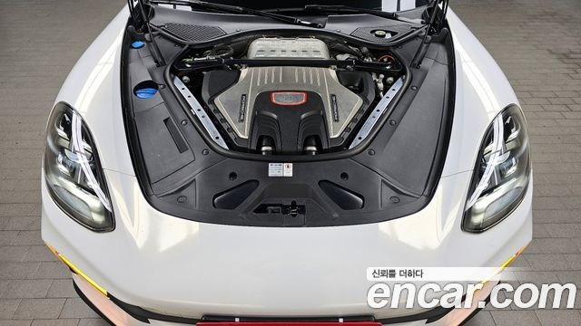 Porsche Panamera 2021 thumb 7