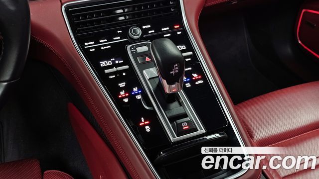Porsche Panamera 2021 thumb 10