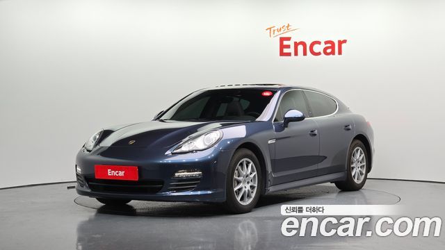 Porsche Panamera 2010 thumb 2