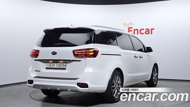 Kia Carnival 2019 thumb 3
