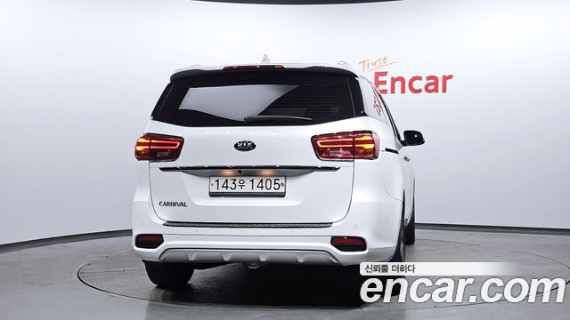 Kia Carnival 2019 thumb 5