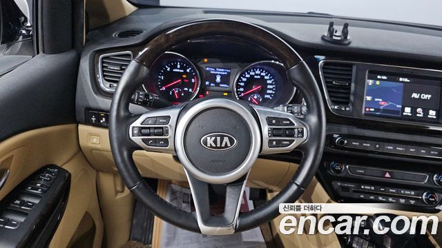 Kia Carnival 2019 thumb 12