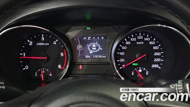 Kia Carnival 2017 thumb 8