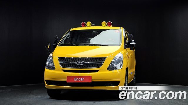 Hyundai Starex 2015 thumb 4