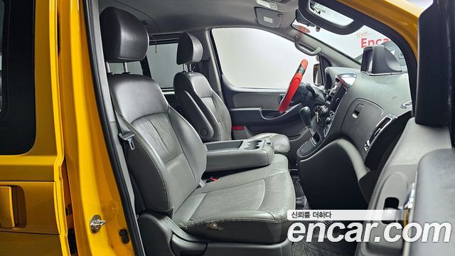 Hyundai Starex 2015 thumb 11