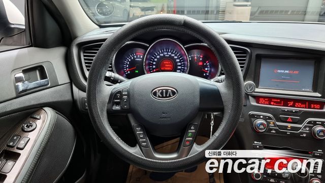 Kia K5 2011 thumb 11