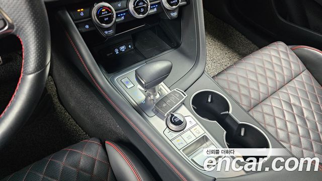 Genesis G70 2018 thumb 10