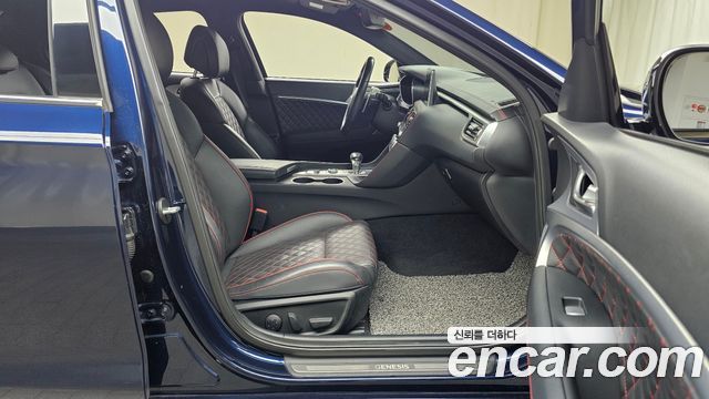 Genesis G70 2018 thumb 12