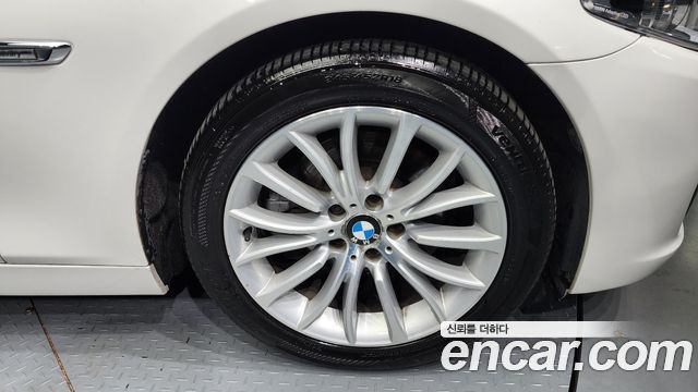 BMW 5 серии 2014 thumb 6