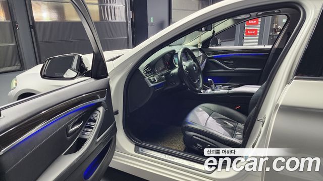 BMW 5 серии 2014 thumb 10