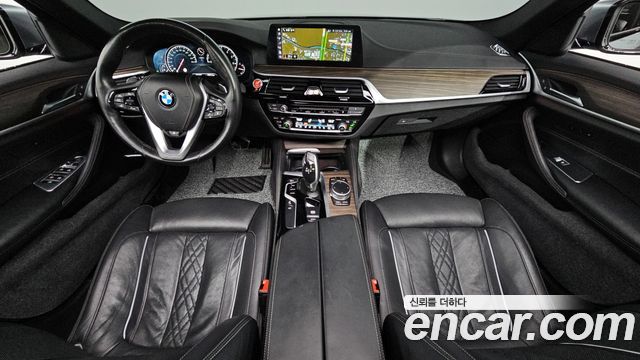 BMW 5 серии 2017 thumb 7