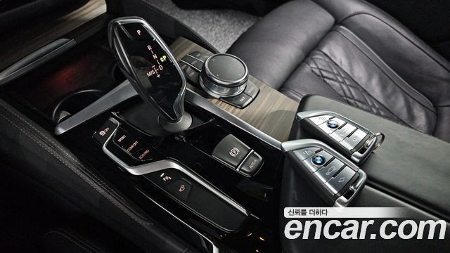BMW 5 серии 2017 thumb 9