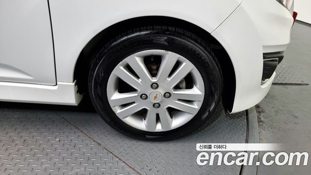 Chevrolet Spark 2015 thumb 6
