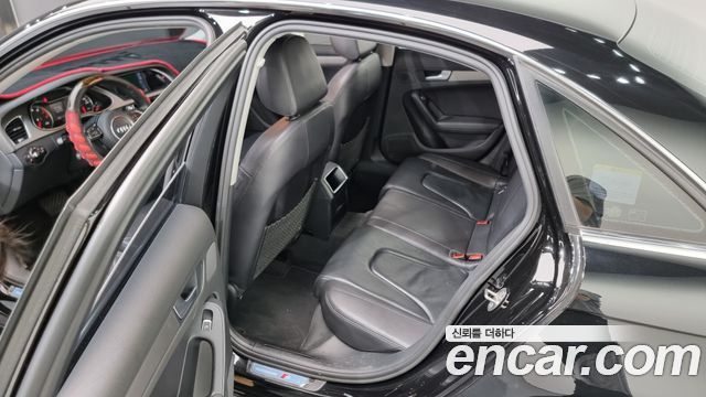 Audi A4 2015 thumb 12