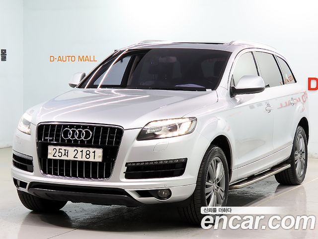 Audi Q7 2010 thumb 12
