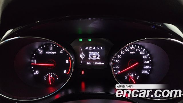 Kia Carnival 2016 thumb 9