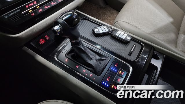 Kia Carnival 2016 thumb 10