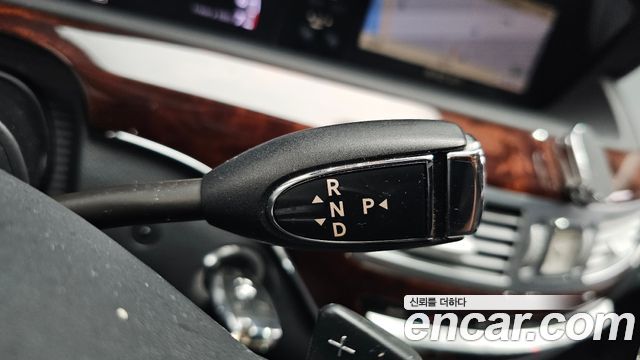 Mercedes-Benz S-Class 2010 thumb 9