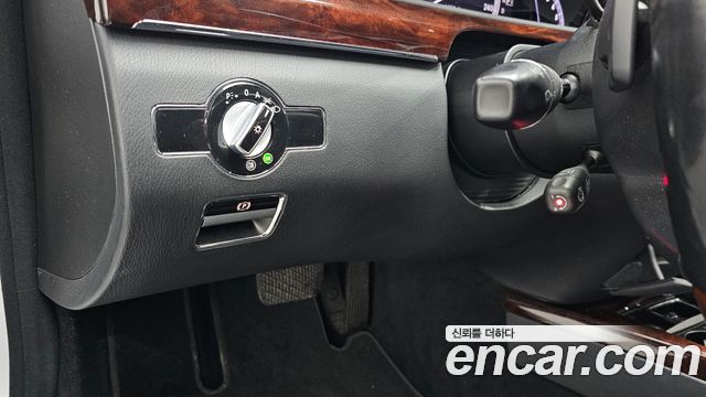 Mercedes-Benz S-Class 2010 thumb 11