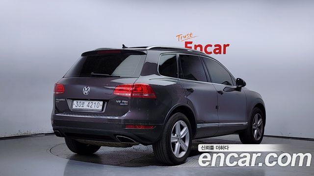 Volkswagen Touareg 2013 thumb 3