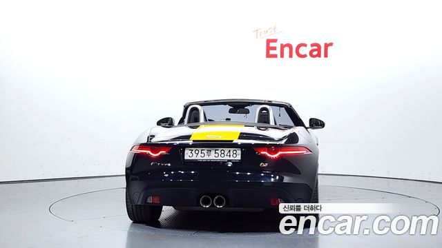 Jaguar F-Type 2017 thumb 5