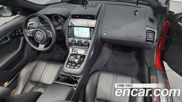 Jaguar F-Type 2017 thumb 8