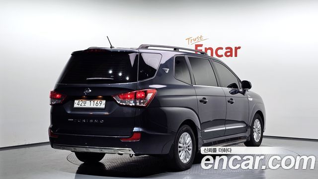 SsangYong Korando 2017 thumb 3