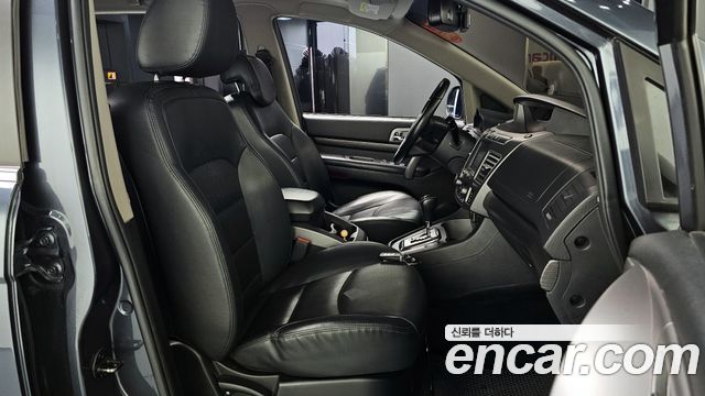 SsangYong Korando 2017 thumb 10