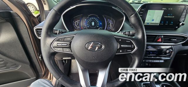 Hyundai Santa Fe 2019 thumb 8