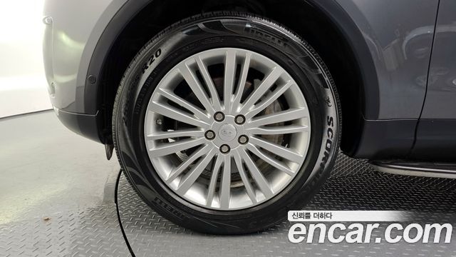 Land Rover Discovery 2019 thumb 5