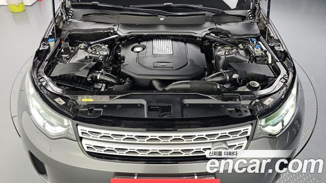 Land Rover Discovery 2019 thumb 6