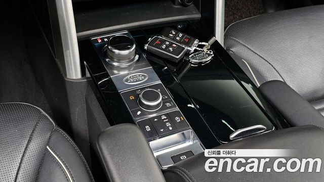 Land Rover Discovery 2019 thumb 9