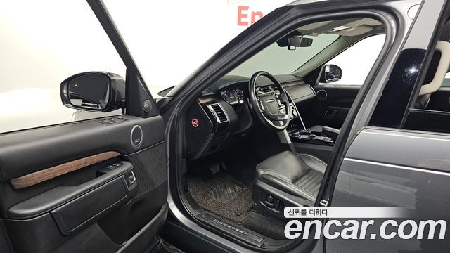 Land Rover Discovery 2019 thumb 10