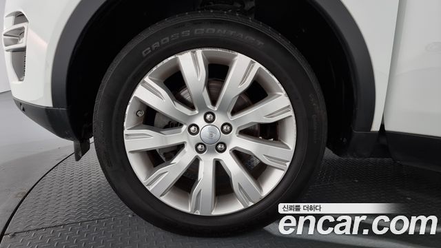 Land Rover Discovery Sport 2016 thumb 6