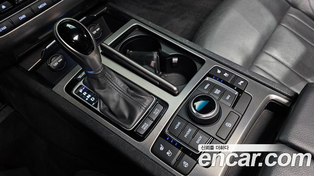 Hyundai Genesis 2016 thumb 10