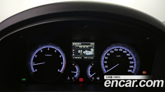 SsangYong Chairman 2016 thumb 8