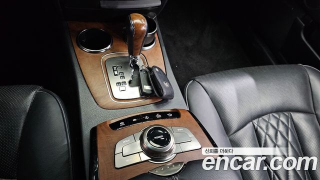 SsangYong Chairman 2016 thumb 9