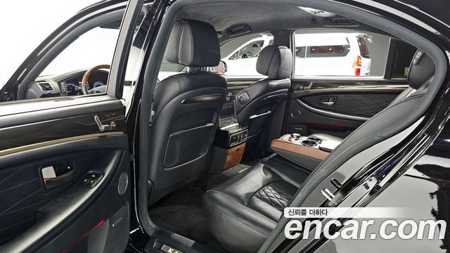 SsangYong Chairman 2016 thumb 10