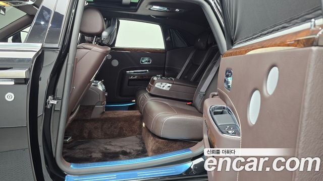 Rolls-Royce Ghost 2020 thumb 11