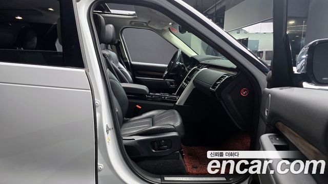 Land Rover Discovery 2018 thumb 11