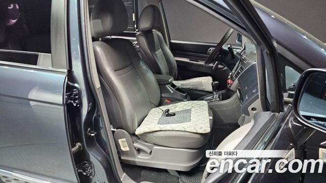SsangYong Korando 2015 thumb 11