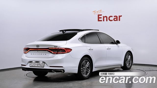 Hyundai Grandeur 2017 thumb 2