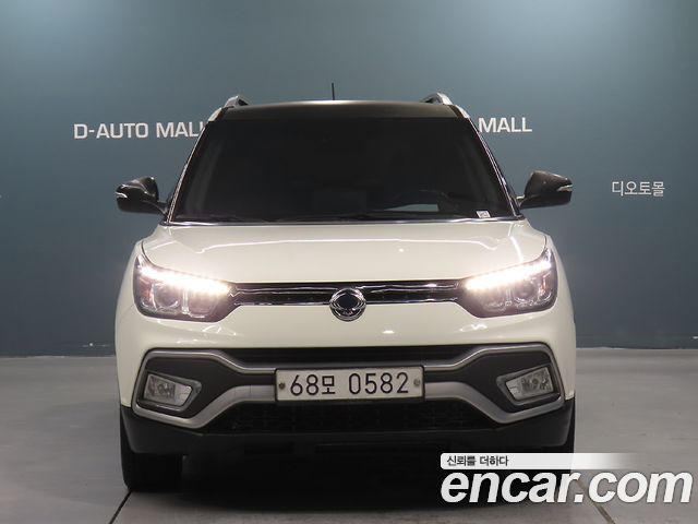SsangYong Tivoli 2016 thumb 3