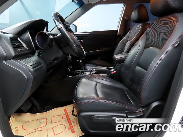SsangYong Tivoli 2016 thumb 7