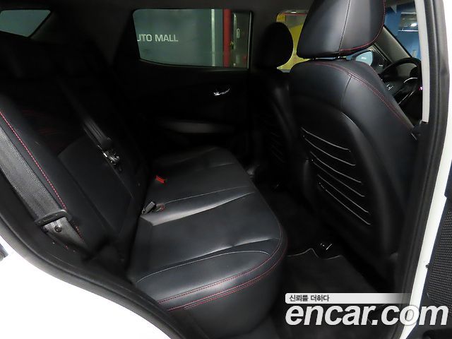 SsangYong Tivoli 2016 thumb 10