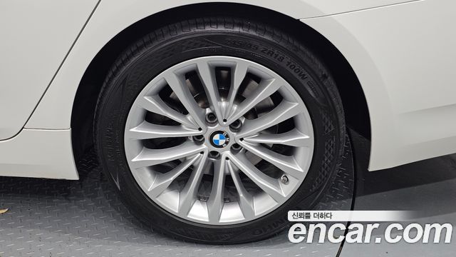 BMW 5 серии 2020 thumb 6