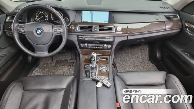 BMW 7 серии 2011 thumb 8