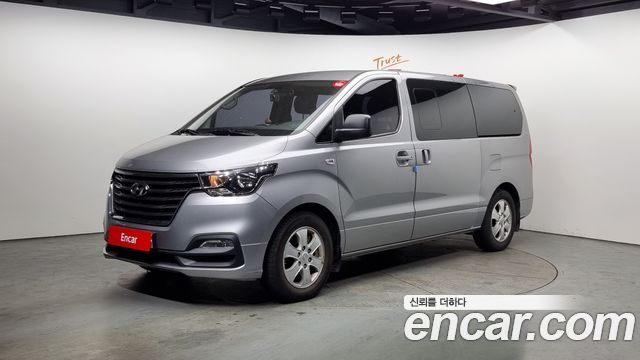 Hyundai Starex 2018 thumb 2