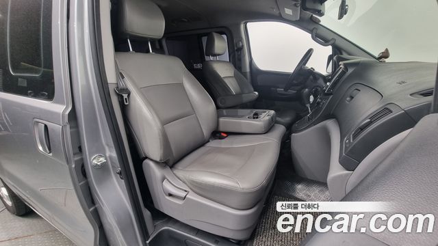 Hyundai Starex 2018 thumb 10