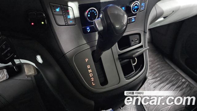 Hyundai Starex 2019 thumb 10